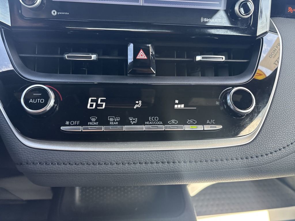 Used 2022 Toyota Corolla SE image 15