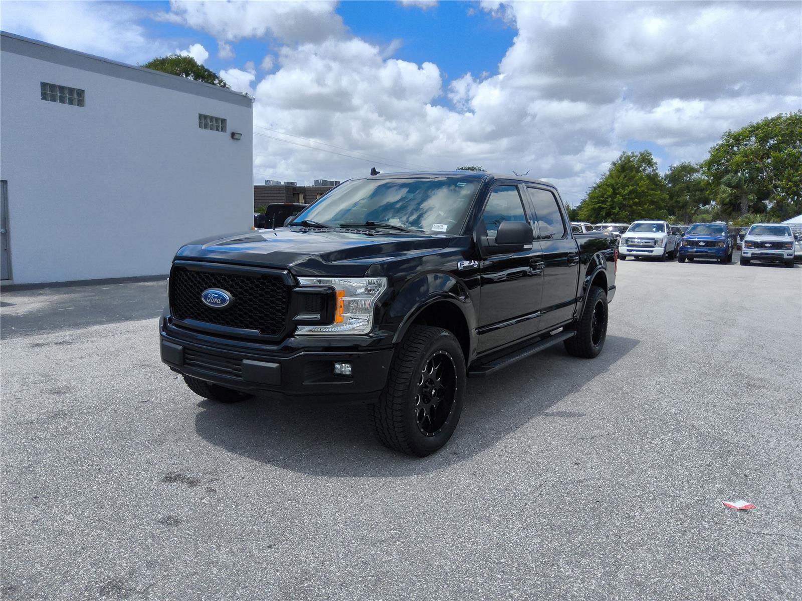 Used 2018 Ford F150 XLT w/ Equipment Group 302A Luxury RWD image 32