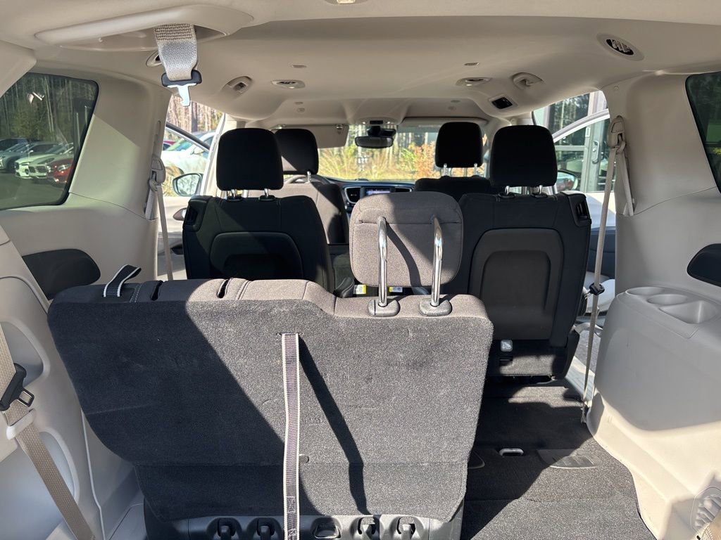 Used 2024 Chrysler Voyager LX FWD image 24