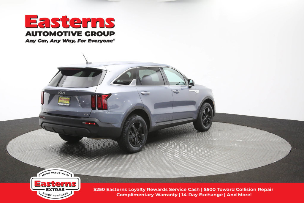 Used 2023 Kia Sorento LX AWD/4WD image 40