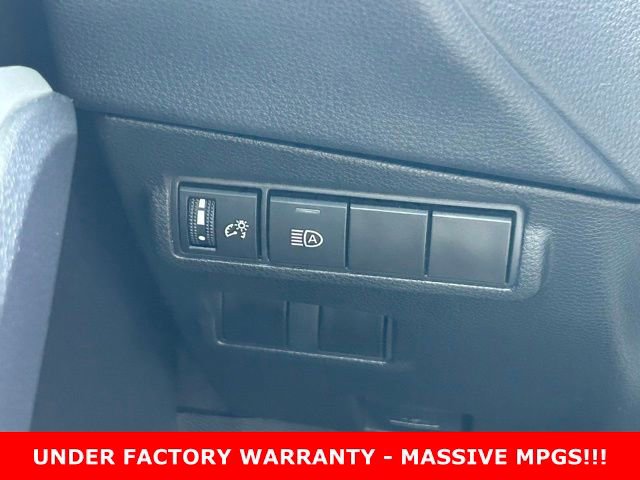 Used 2025 Toyota Corolla Cross LE FWD image 19