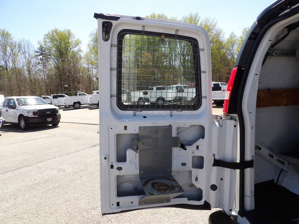 Used 2017 Chevrolet Express 2500 image 41