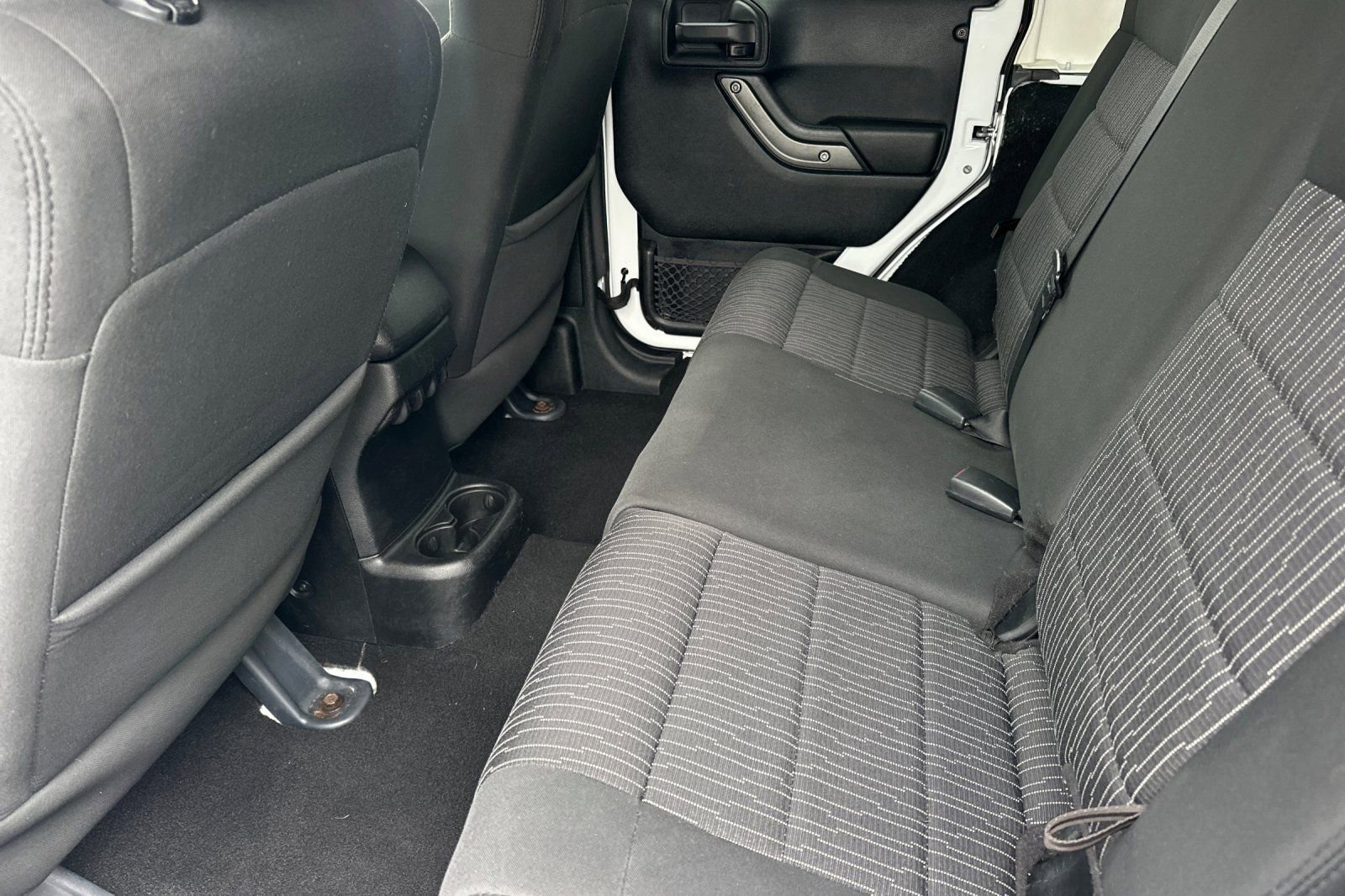 Used 2012 Jeep Wrangler Unlimited Sport AWD/4WD image 12