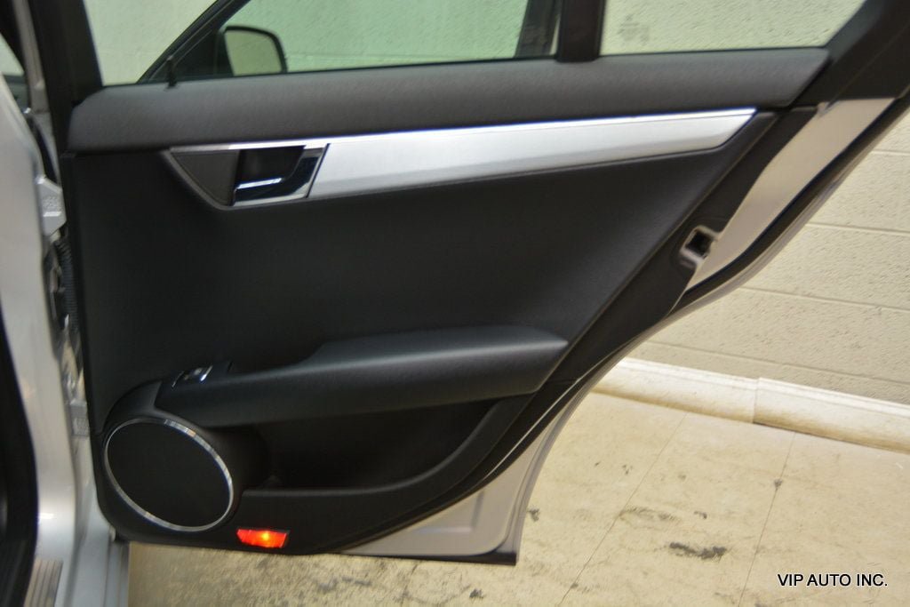 Used 2008 Mercedes-Benz C 300 4MATIC Sedan image 14