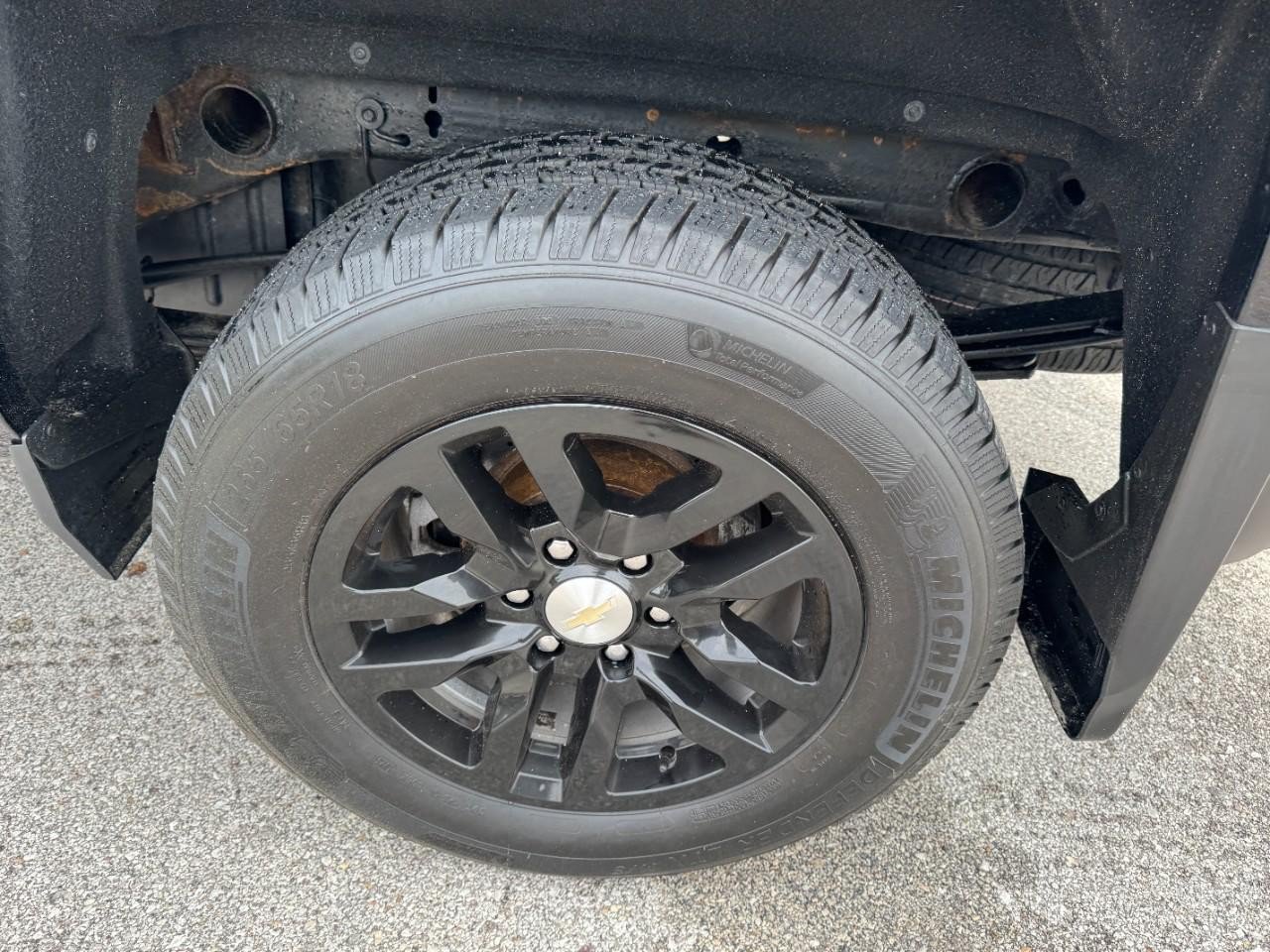 Used 2019 Chevrolet Silverado 1500 LT w/ All Star Edition AWD/4WD image 6