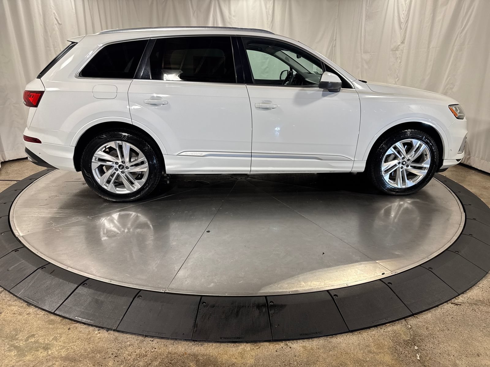Used 2021 Audi Q7 3.0T Premium Plus AWD/4WD image 9