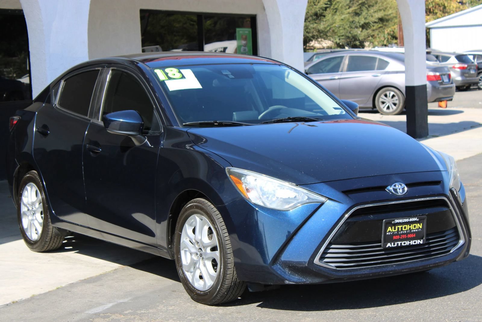 Used 2018 Toyota Yaris iA FWD image 3