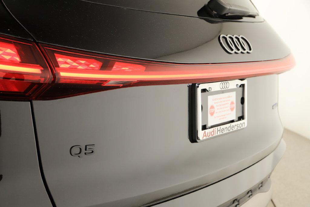 Certified 2025 Audi Q5 Prestige AWD/4WD image 32