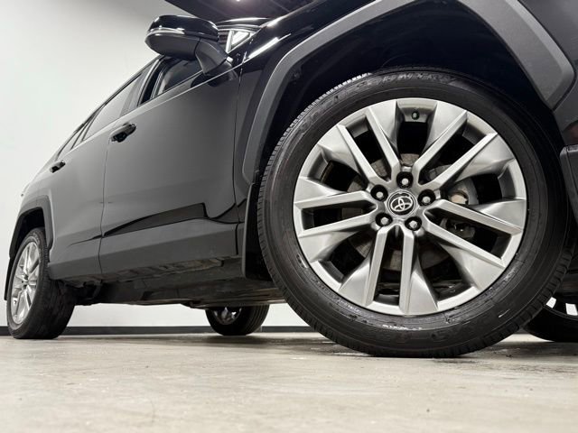 Used 2024 Toyota RAV4 XLE Premium image 3