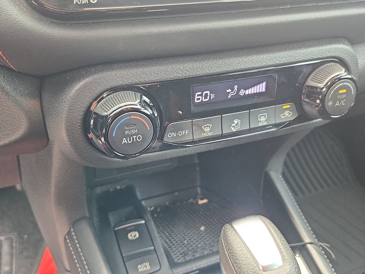 Certified 2024 Nissan Kicks SR FWD image 13