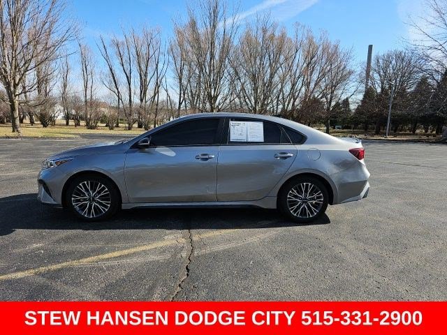 Used 2023 Kia Forte GT-Line image 1