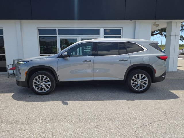 Certified 2025 Buick Enclave Preferred FWD image 4