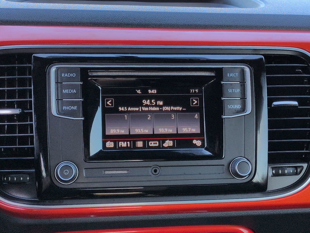 Used 2018 Volkswagen Beetle 2.0T S image 17