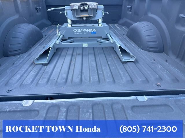 Used 2020 Ford F250 XL w/ Power Equipment Group image 9