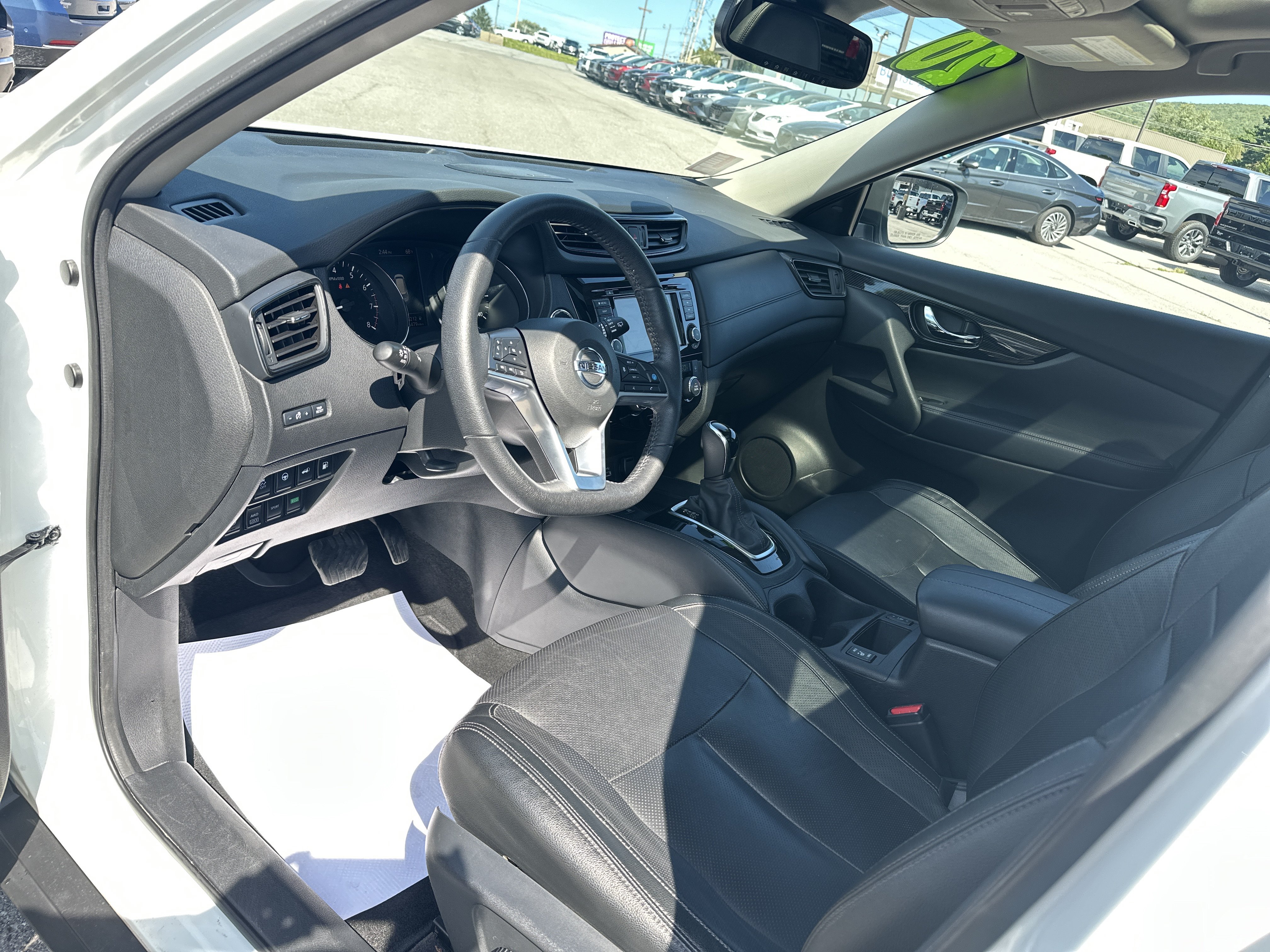 Used 2020 Nissan Rogue SL w/ Premium Package AWD/4WD image 15