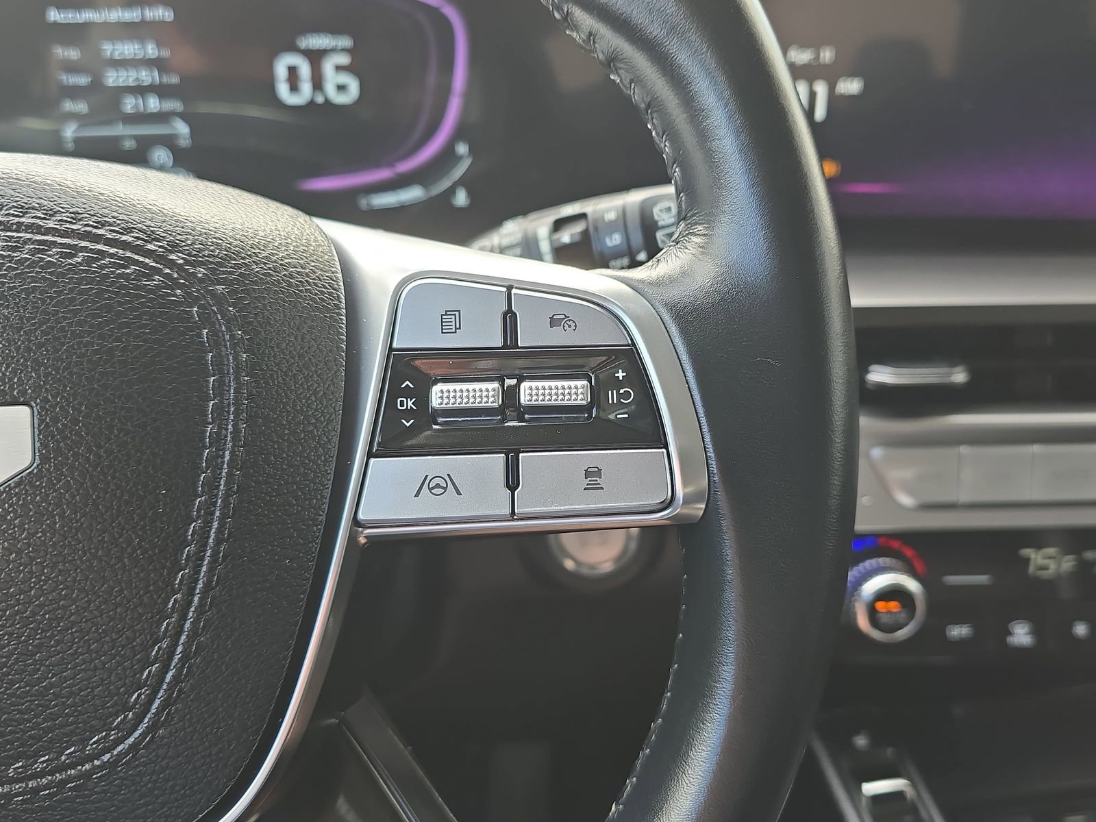 Used 2025 Kia Telluride S AWD/4WD image 21