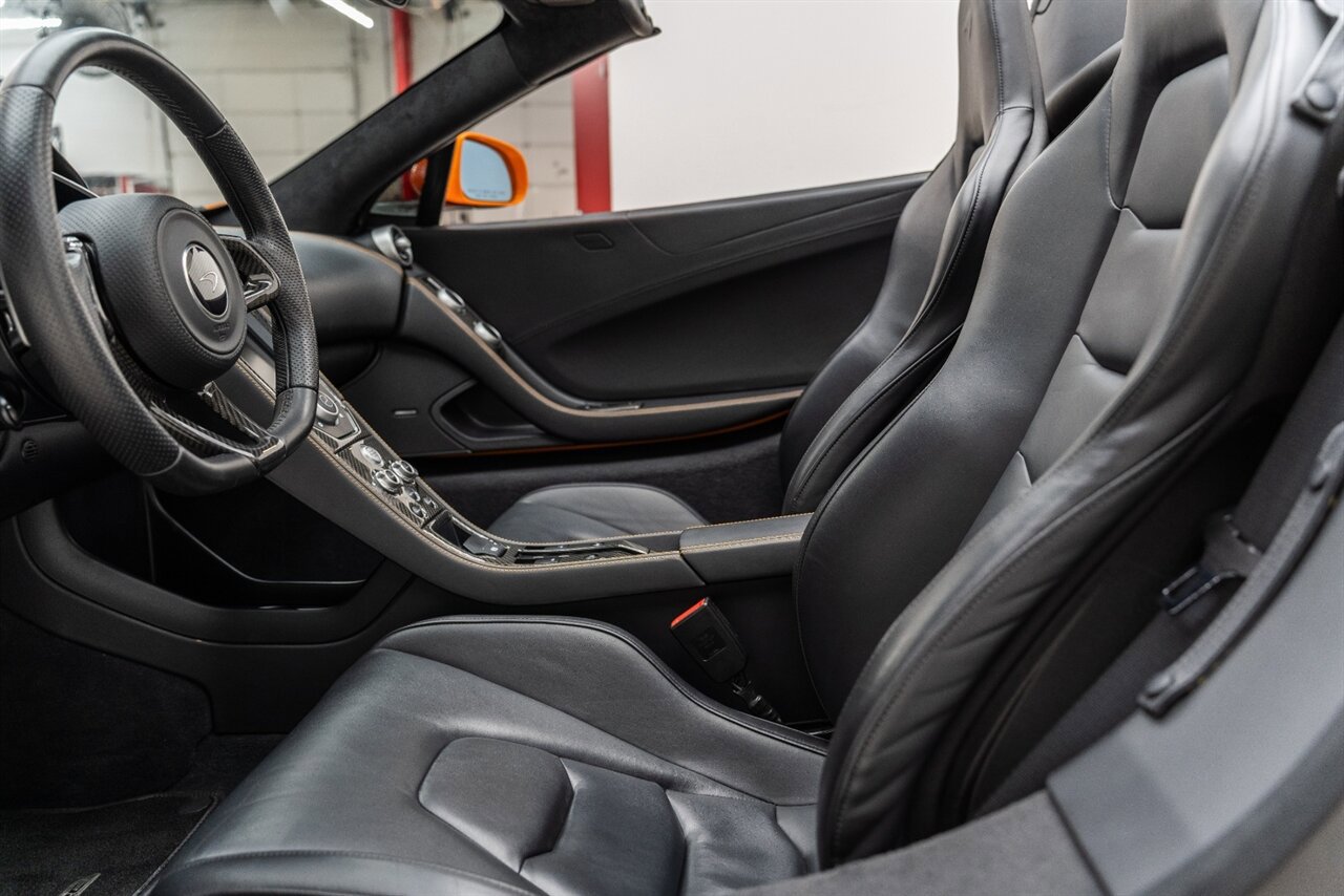 Used 2014 McLaren MP4-12C Spider RWD image 27