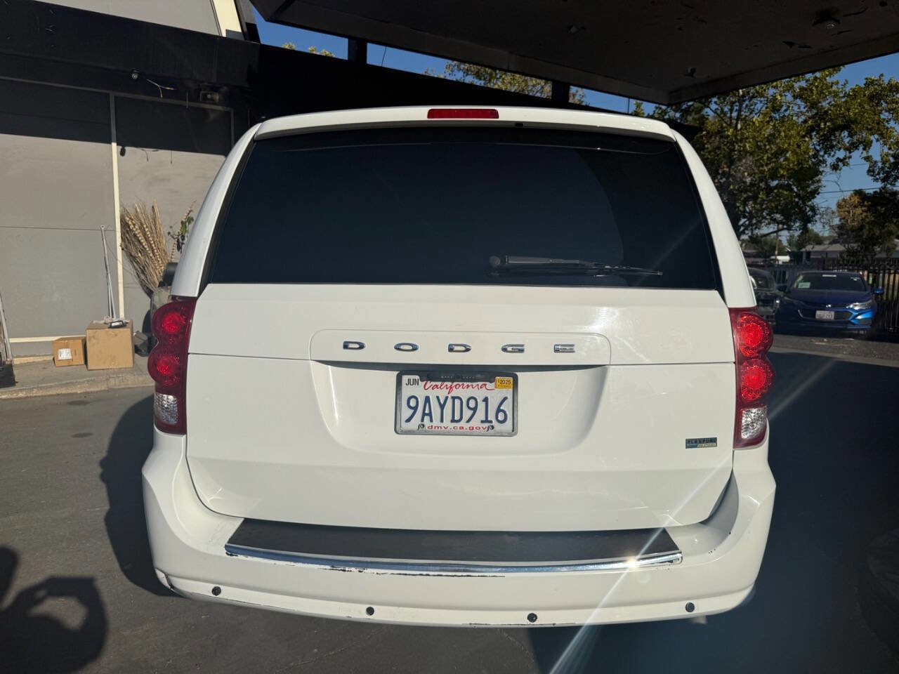 Used 2014 Dodge Grand Caravan SXT FWD image 30