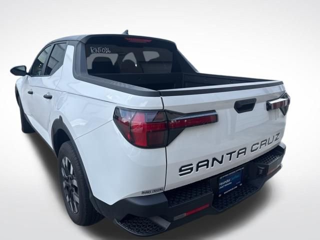 Used 2025 Hyundai Santa Cruz SE FWD image 5