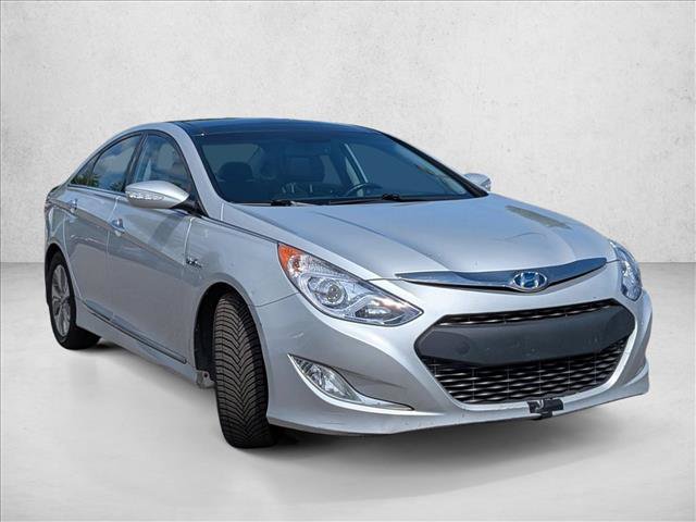 Used 2015 Hyundai Sonata Limited w/ Option Group 02 FWD image 3
