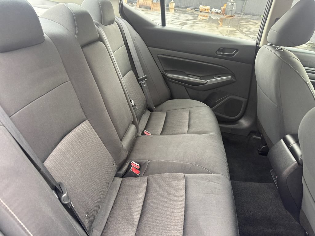 Used 2025 Nissan Altima 2.5 SV FWD image 22