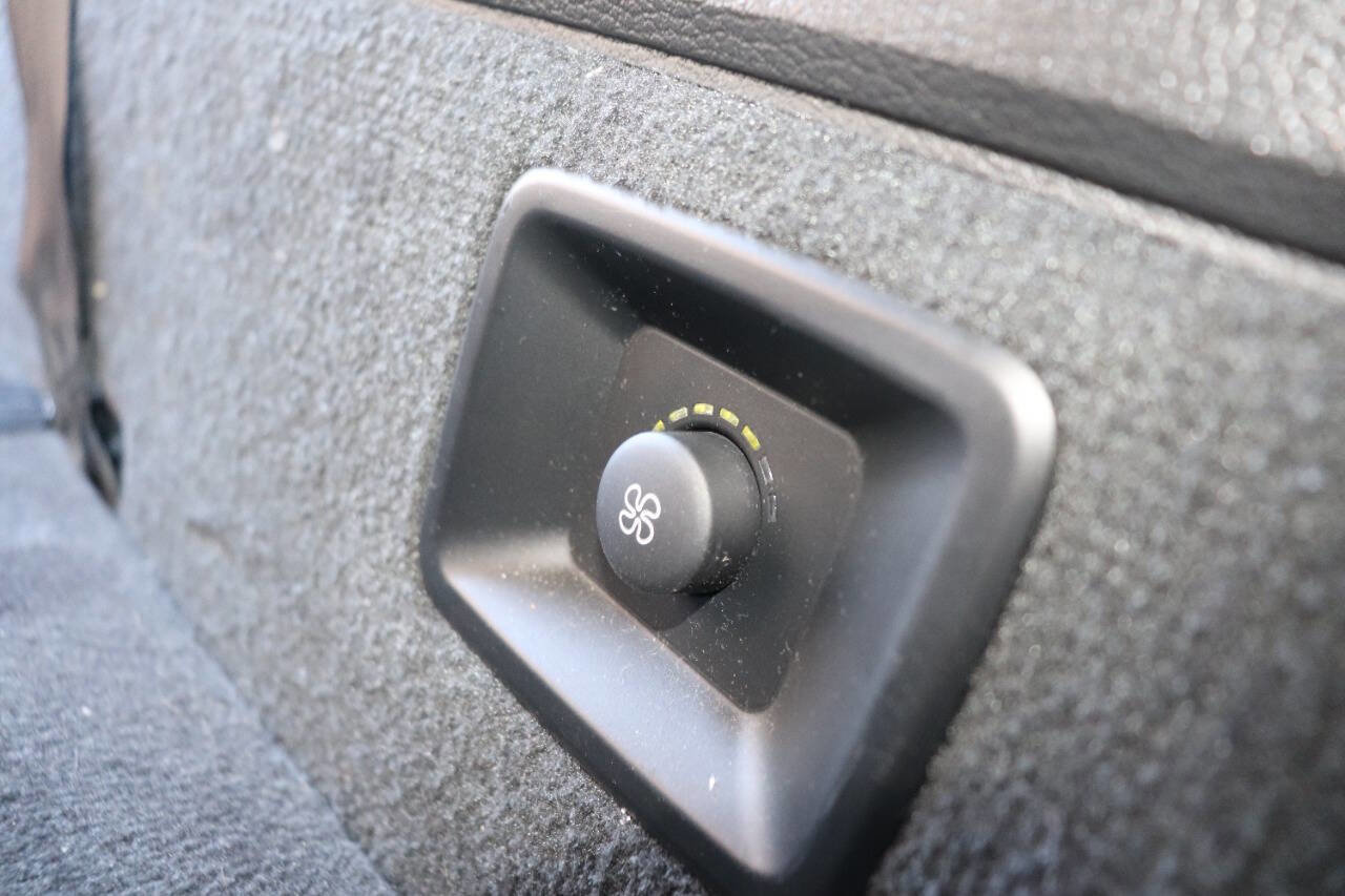 Used 2013 Volvo XC90 3.2 image 51