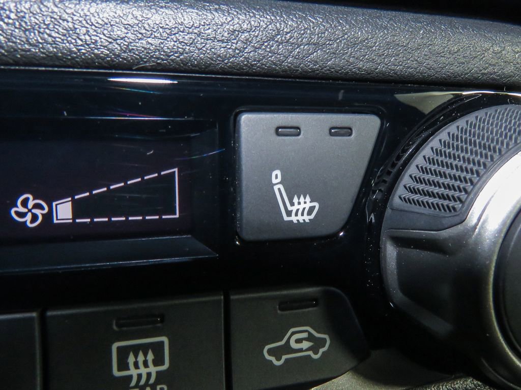 New 2025 Nissan Versa SR w/ Trunk Package image 14