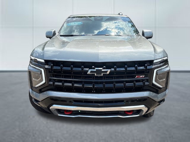 Used 2026 Chevrolet Suburban Z71 w/ Comfort Package AWD/4WD image 6
