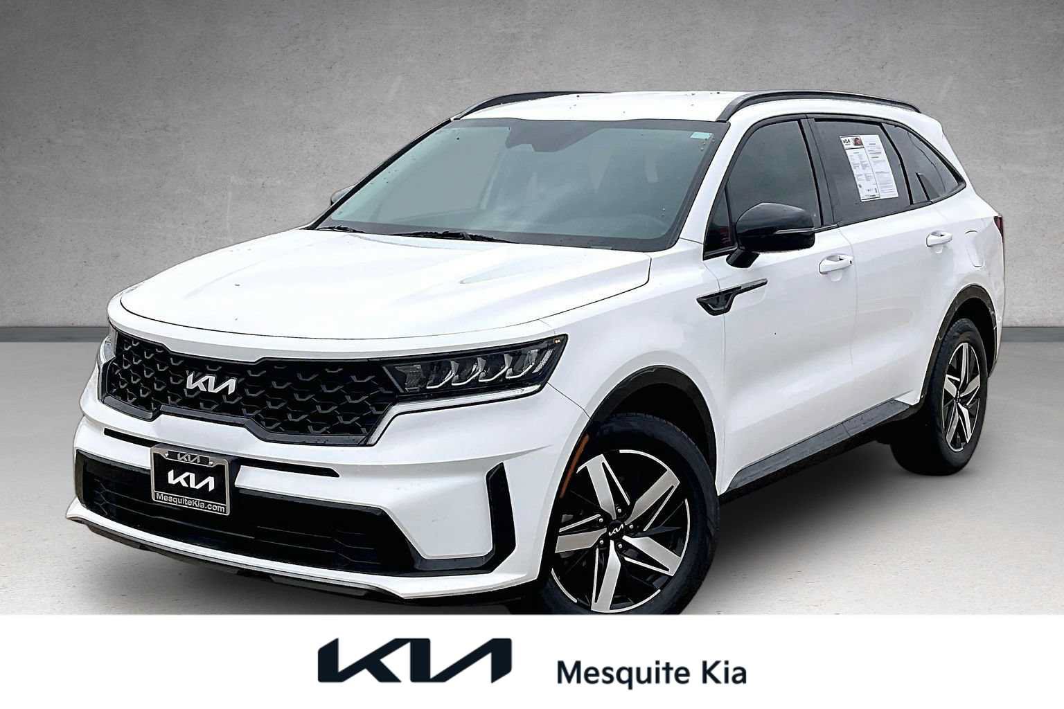 Used 2023 Kia Sorento S FWD image 1