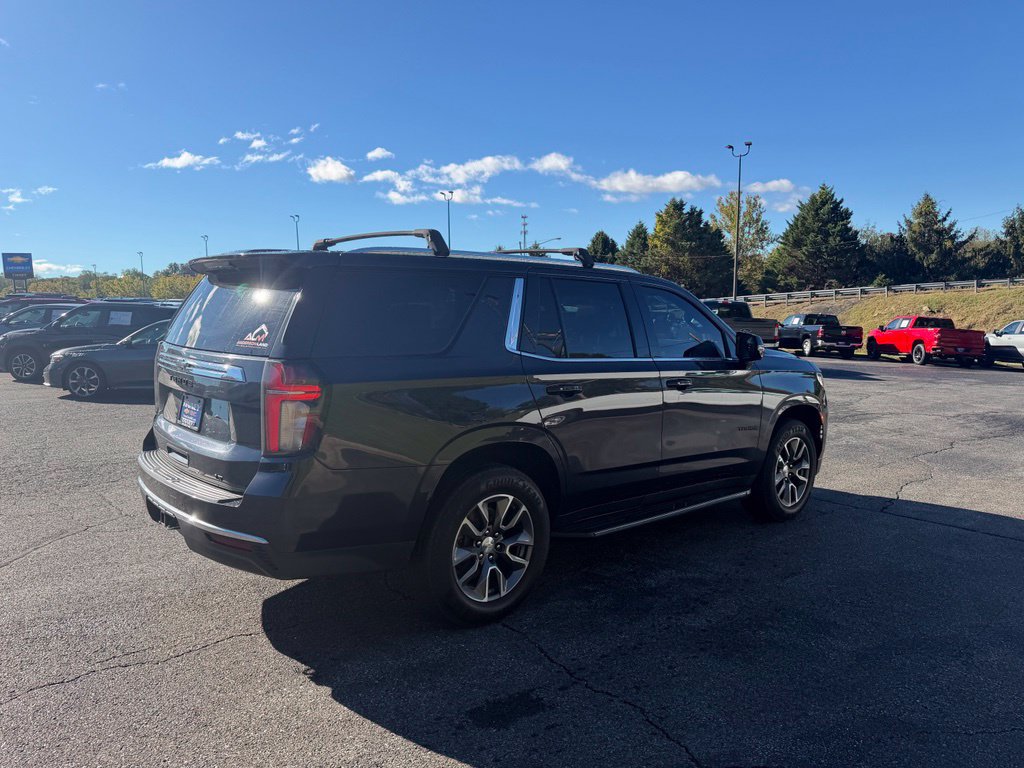 Used 2022 Chevrolet Tahoe LT w/ Luxury Package AWD/4WD image 7