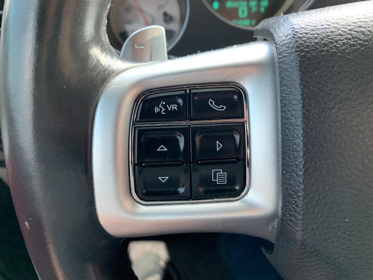 Used 2014 Dodge Challenger SXT RWD image 13