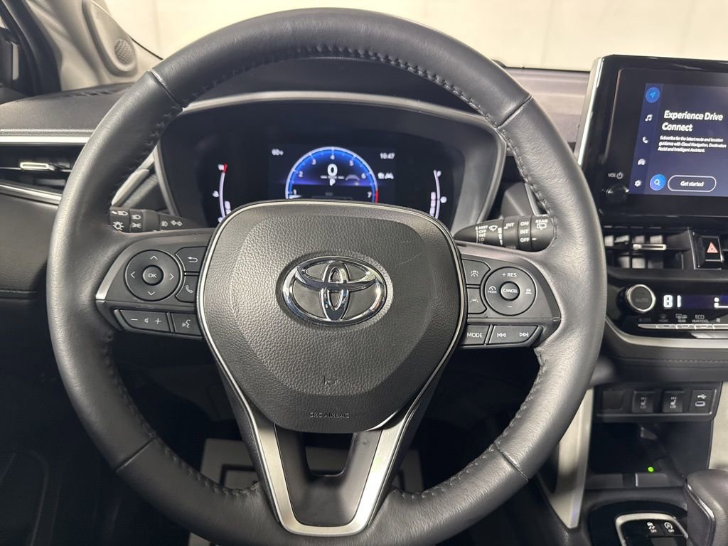 Used 2024 Toyota Corolla Cross XLE w/ Convenience Package AWD/4WD image 22