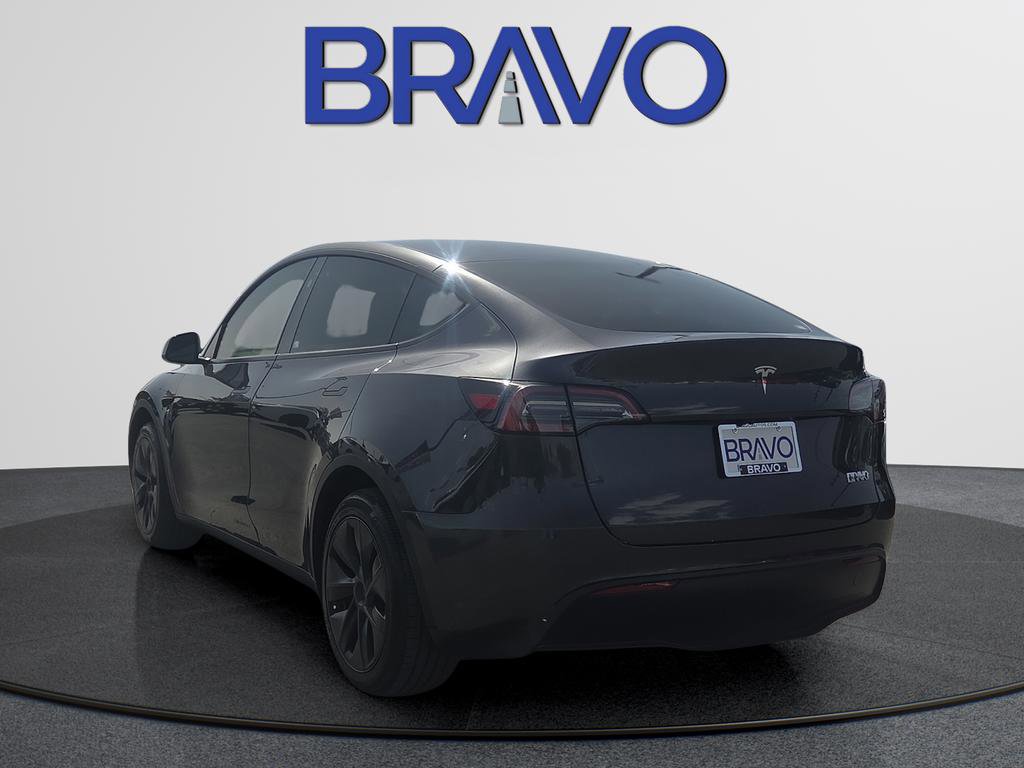Used 2025 Tesla Model Y Long Range RWD image 5