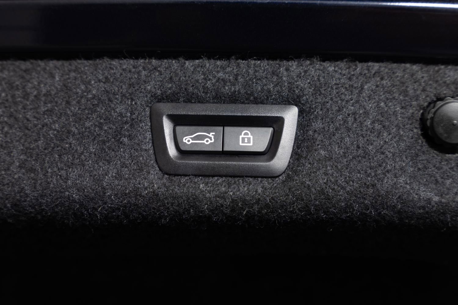 Used 2019 BMW M550i xDrive AWD/4WD image 21