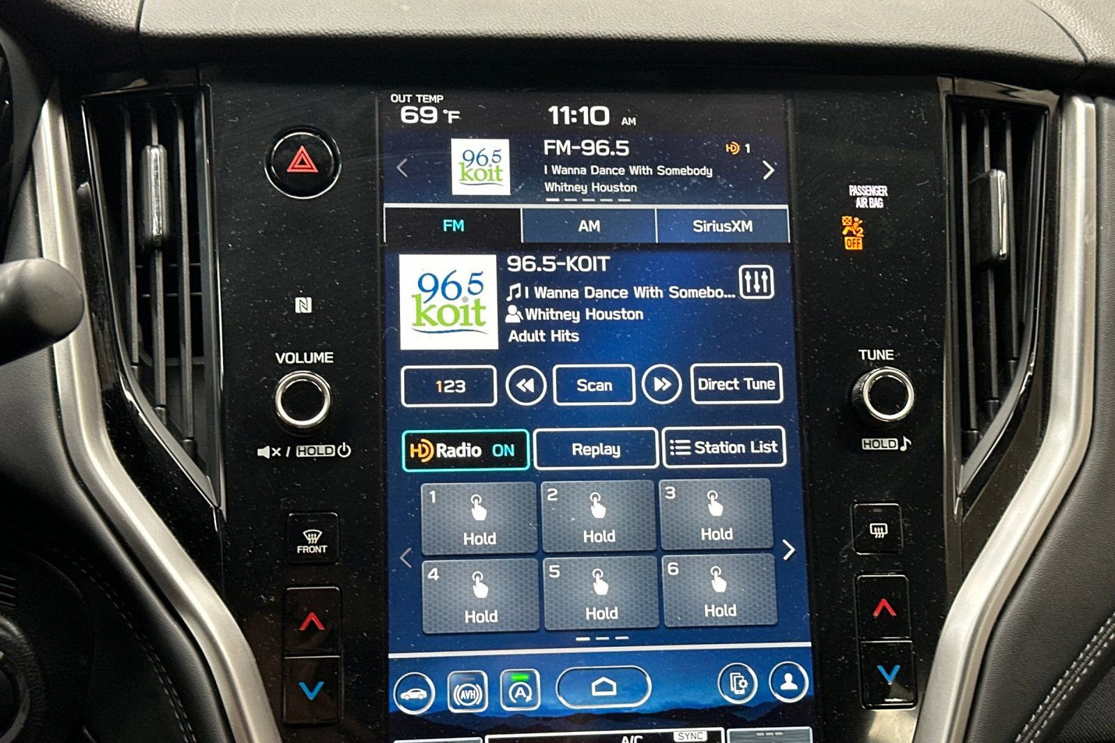 Used 2025 Subaru Outback Premium image 24