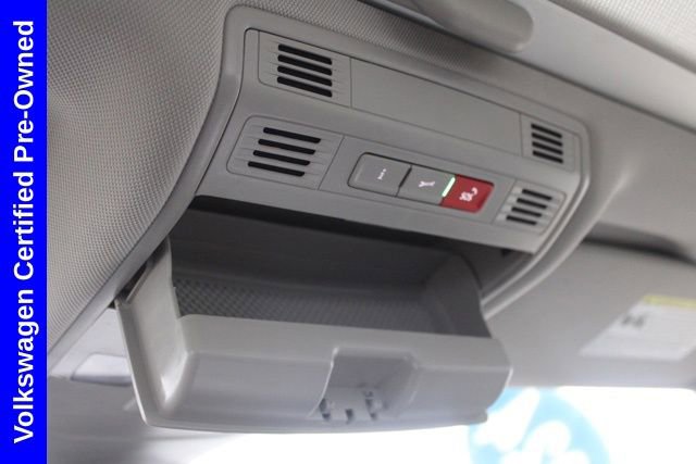 Used 2024 Volkswagen Jetta SE image 43