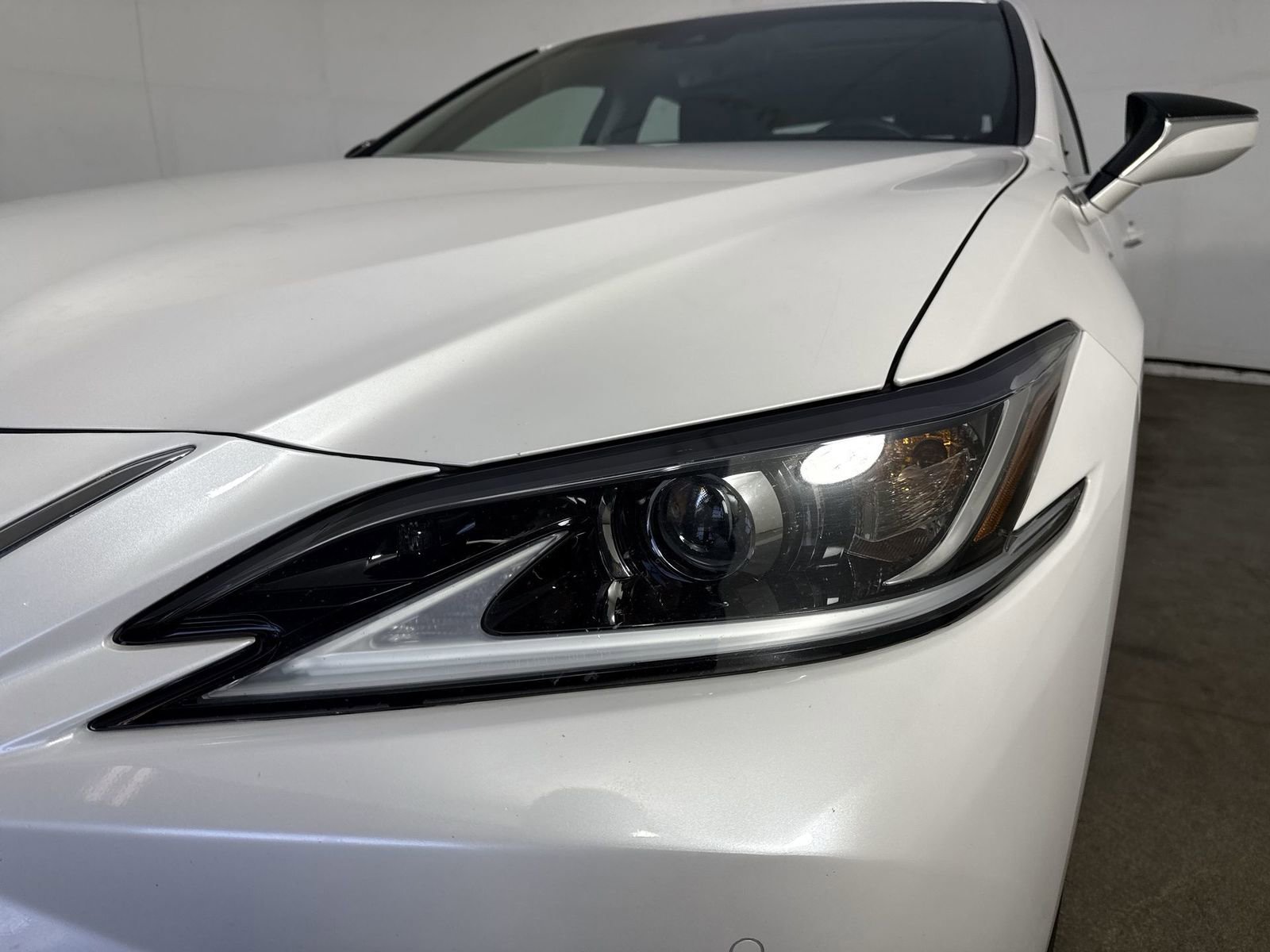 Used 2021 Lexus ES 300h w/ Premium Package image 30