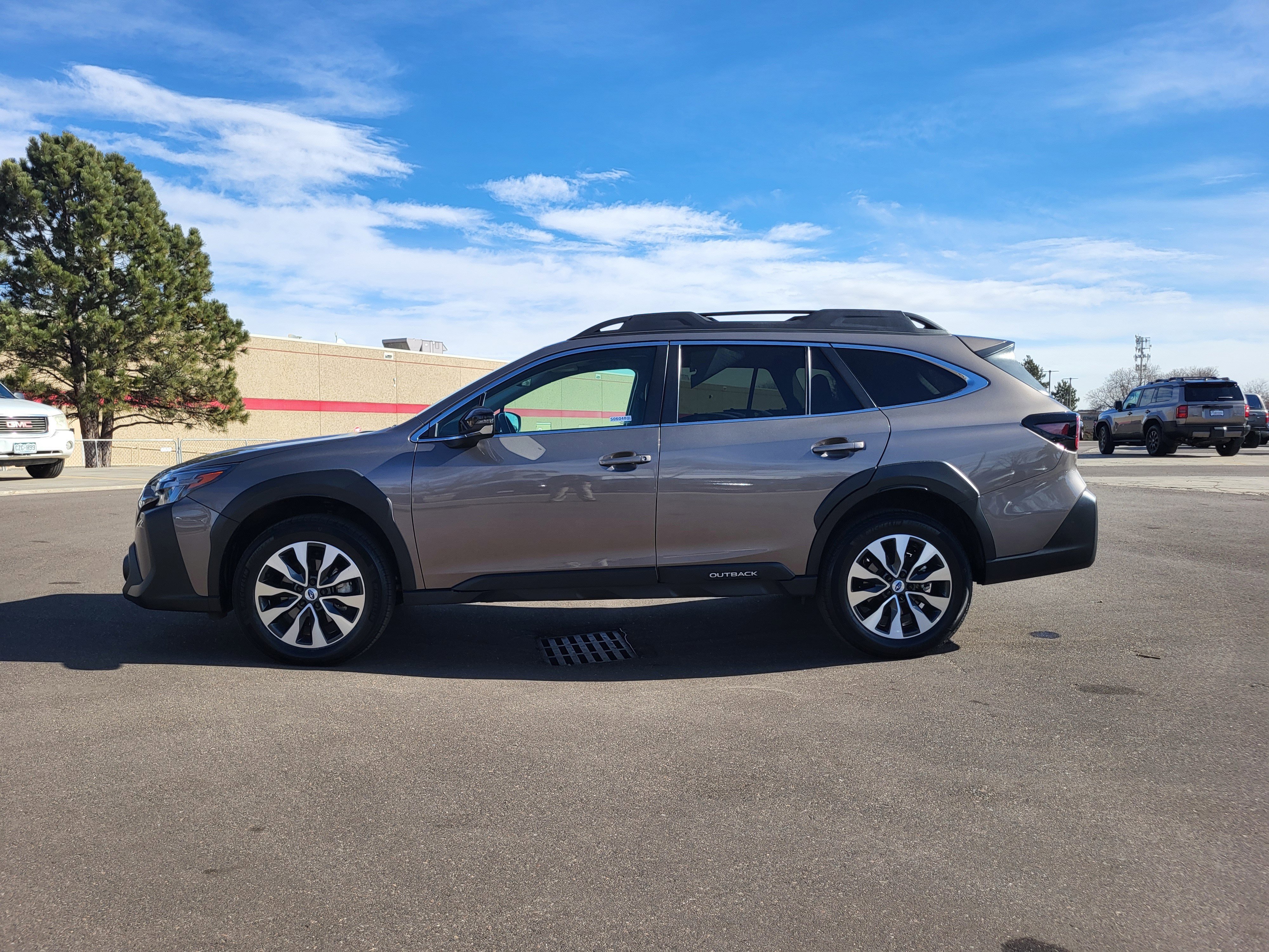 Used 2024 Subaru Outback Limited image 4