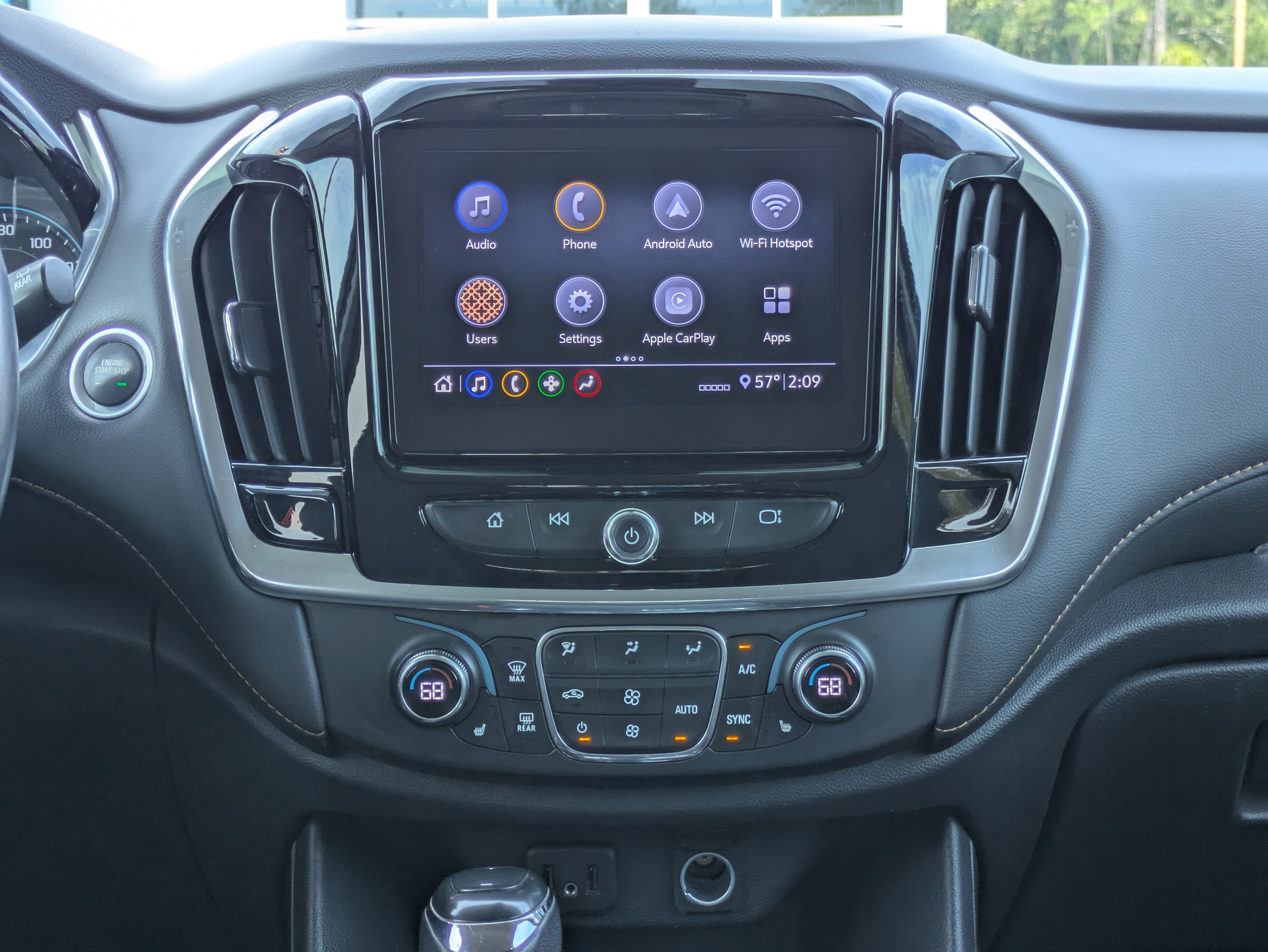 Used 2020 Chevrolet Traverse LT image 5