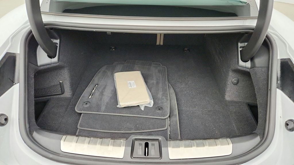 Used 2021 Porsche Taycan 4S image 22