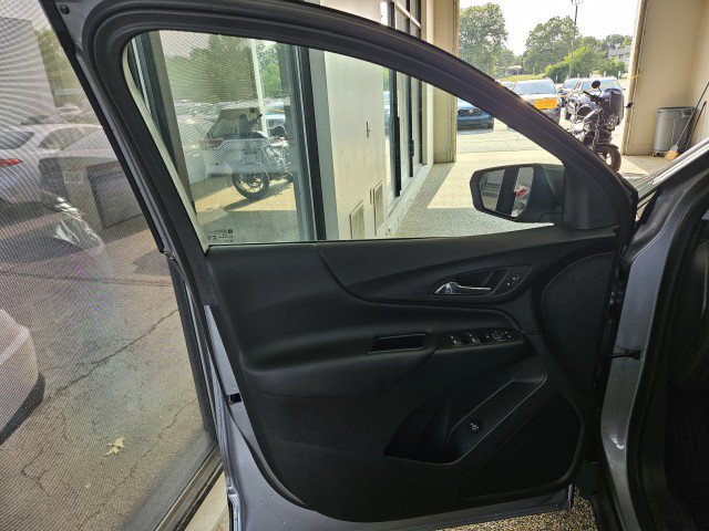 Used 2024 Chevrolet Equinox LT AWD/4WD image 17