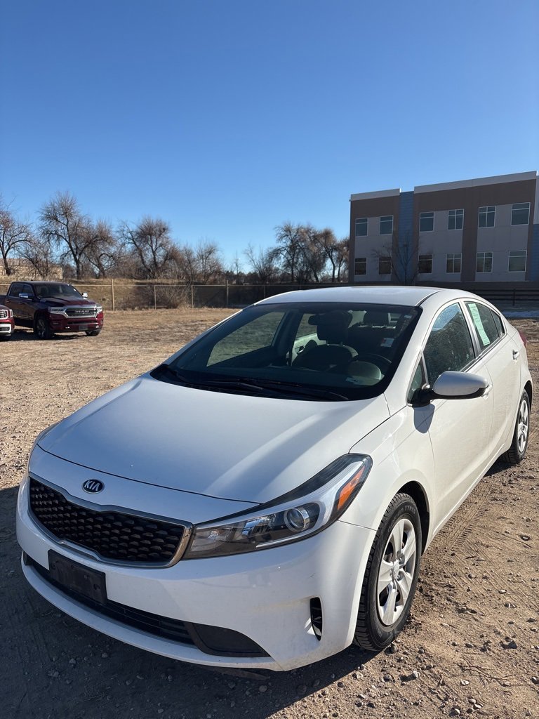 Used 2017 Kia Forte LX image 1