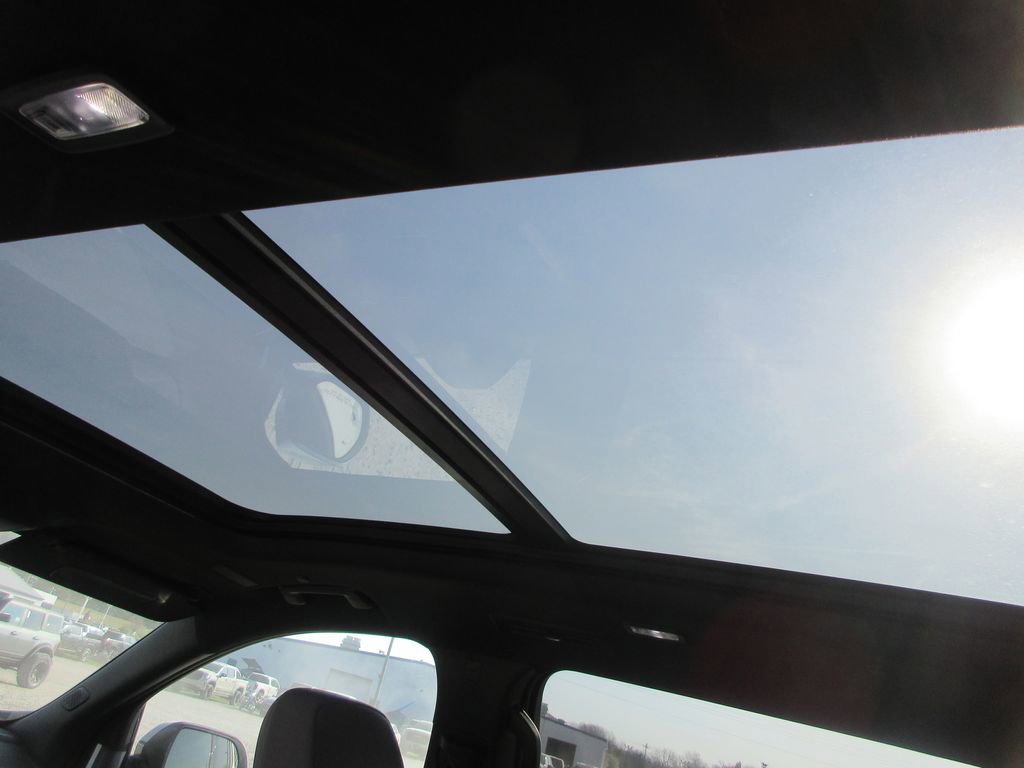 New 2026 GMC Acadia Elevation image 17