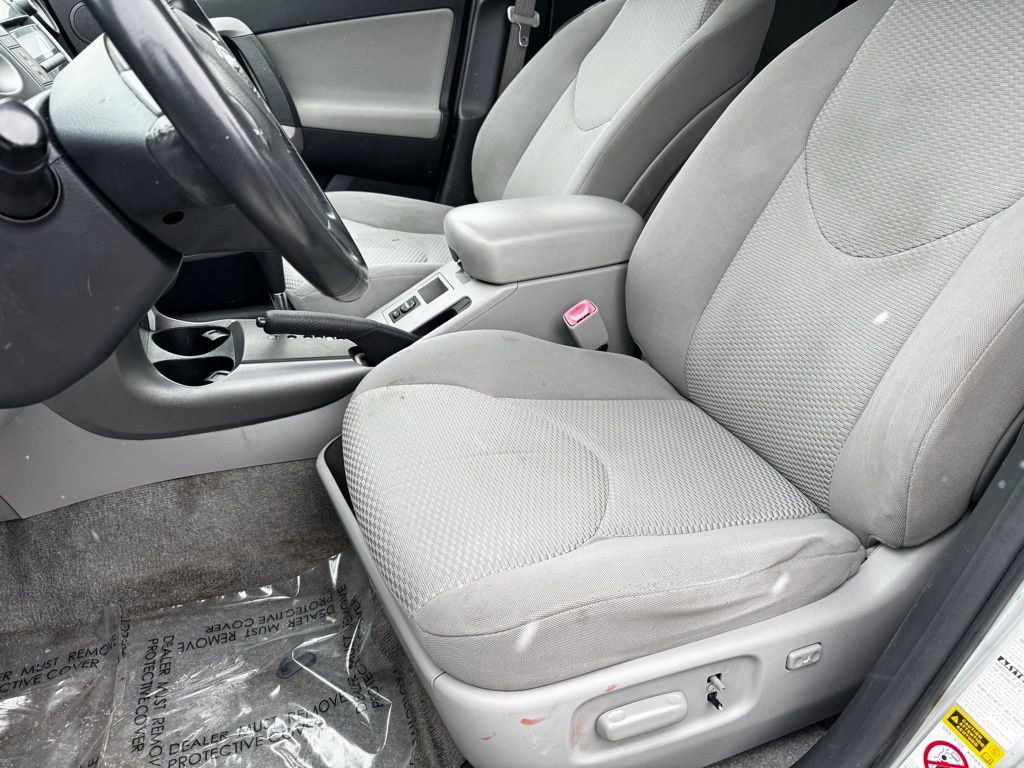 Used 2007 Toyota RAV4 Limited AWD/4WD image 3