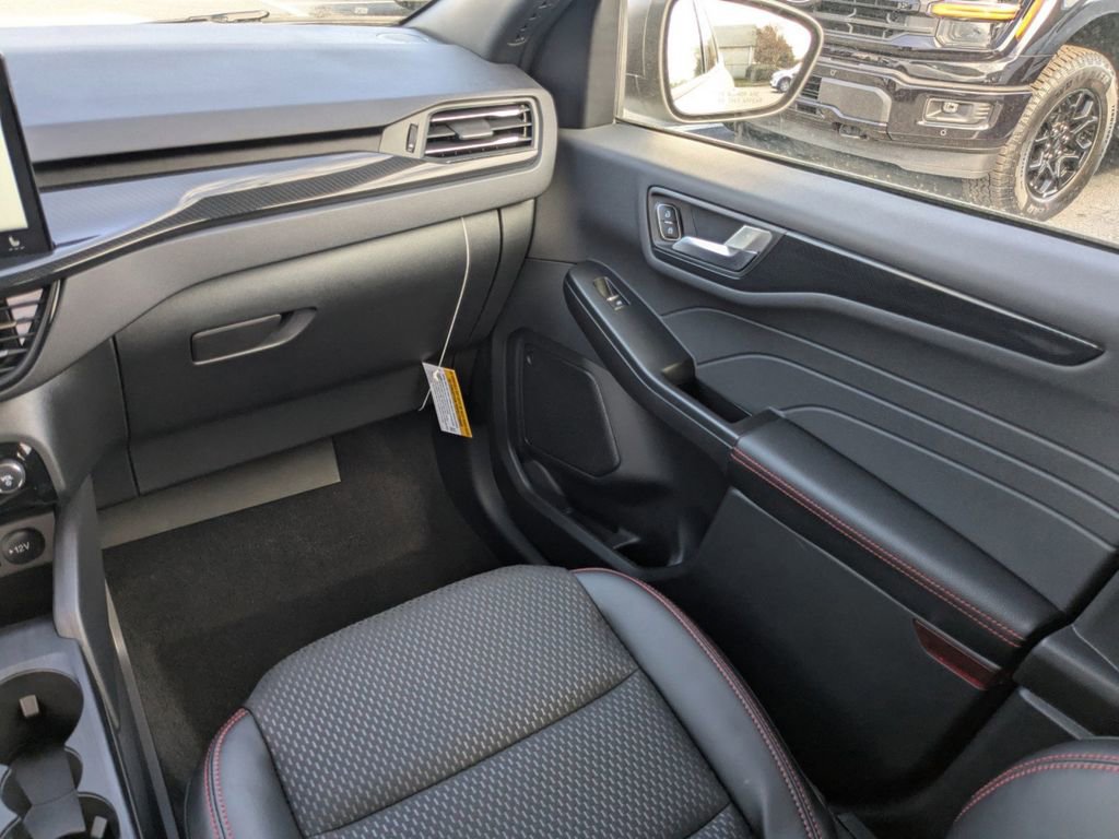 New 2026 Ford Escape ST-Line w/ Tech Pack #1 image 17
