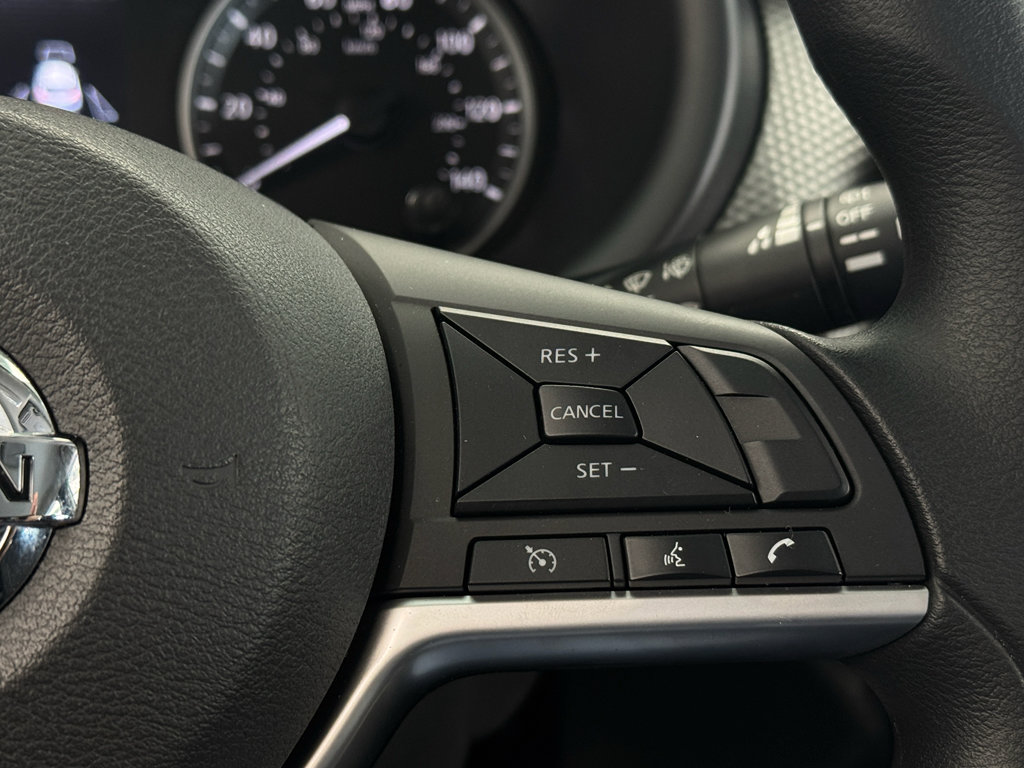 Used 2019 Nissan Kicks SV FWD image 17