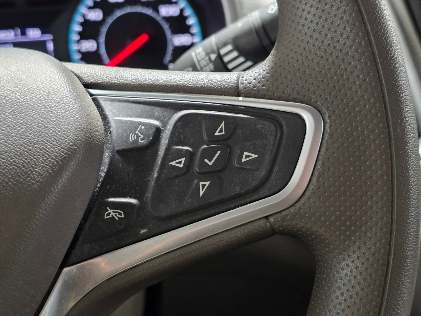 Used 2022 Chevrolet Malibu LS FWD image 32