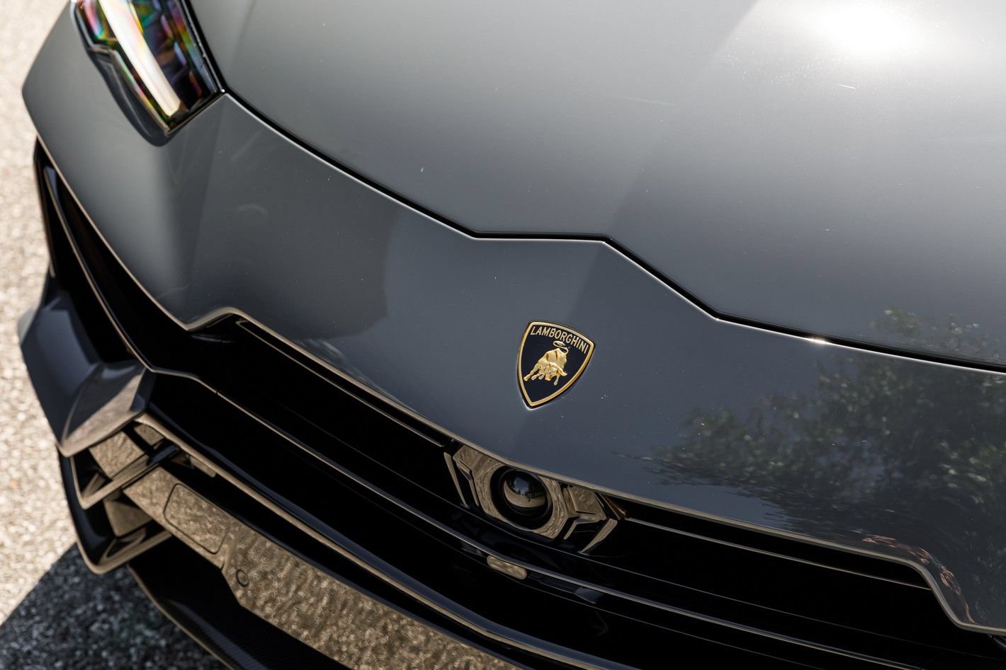 Used 2023 Lamborghini Urus Performante AWD/4WD image 2