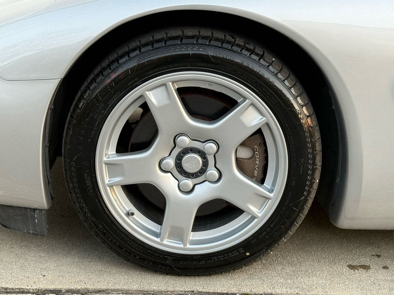 Used 1997 Chevrolet Corvette Coupe w/ Memory Pkg image 17