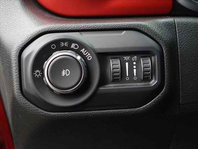 Used 2022 Jeep Wrangler Unlimited Rubicon w/ Steel Bumper Group AWD/4WD image 12